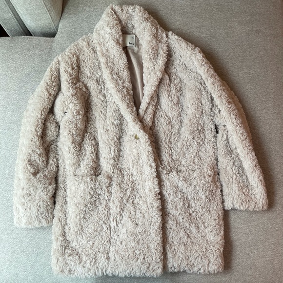 Aritzia Jackets & Blazers - Aritzia Plush Jacket in Bone size S